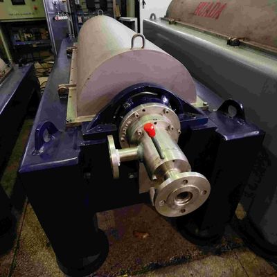 Macchine centrifughe di Dopo-vendita di trattamento delle acque reflue di LW di servizio del decantatore facile da operare di disidratazione dei fanghi