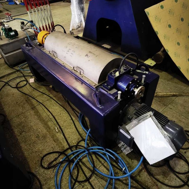 Centrifuga del decantatore di scarico del rotolo 904L di acciaio inossidabile di servizio di Dopo-vendita LW850 applicata al recupero delle particelle del siero di latte